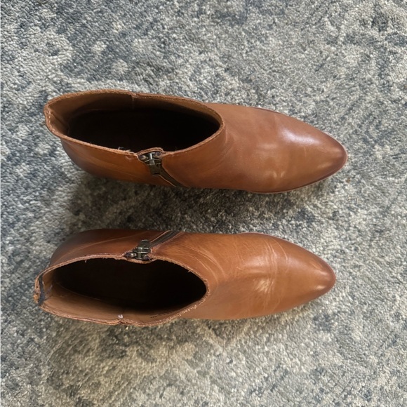 Frye Farrah Inside Zip Size 8 - Picture 6 of 9